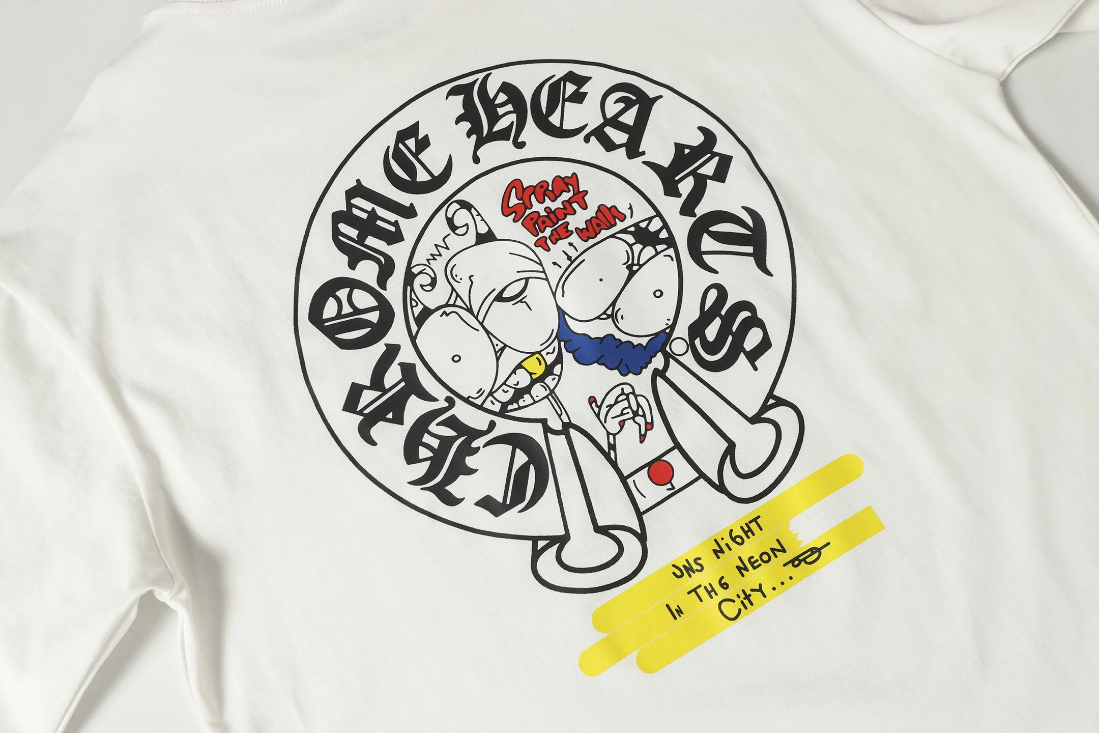 P150 Chrome Hearts CH Chrome Hearts colorful horseshoe Sanskrit city limited letter printed short-sleeved T-shirt Printed with direct injection imported machine Hardware and accessories are all milled and customized Correctly configured Black 2025 Chrome Hearts authentic packaging 260 grams of custom-dyed double yarn cotton Large version Loose and stylish Different from low version slim and long version The upper body stretches the hips 100% commitment: top quality Not fast food The highest version on the market Top quality - different from the ordinary versions on the market If you care about quality, you should also respect the price. Absolutely 0 after-sales service and 0 return rate so far. It’s hard not to love the style - 260g double yarn cotton custom dyed fabric - Correct high-density main mark, washed tag, hand-sewn